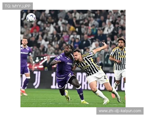 佛罗伦萨前锋连入两球，助球队轻松击败对手，佛罗伦萨效力过的球员