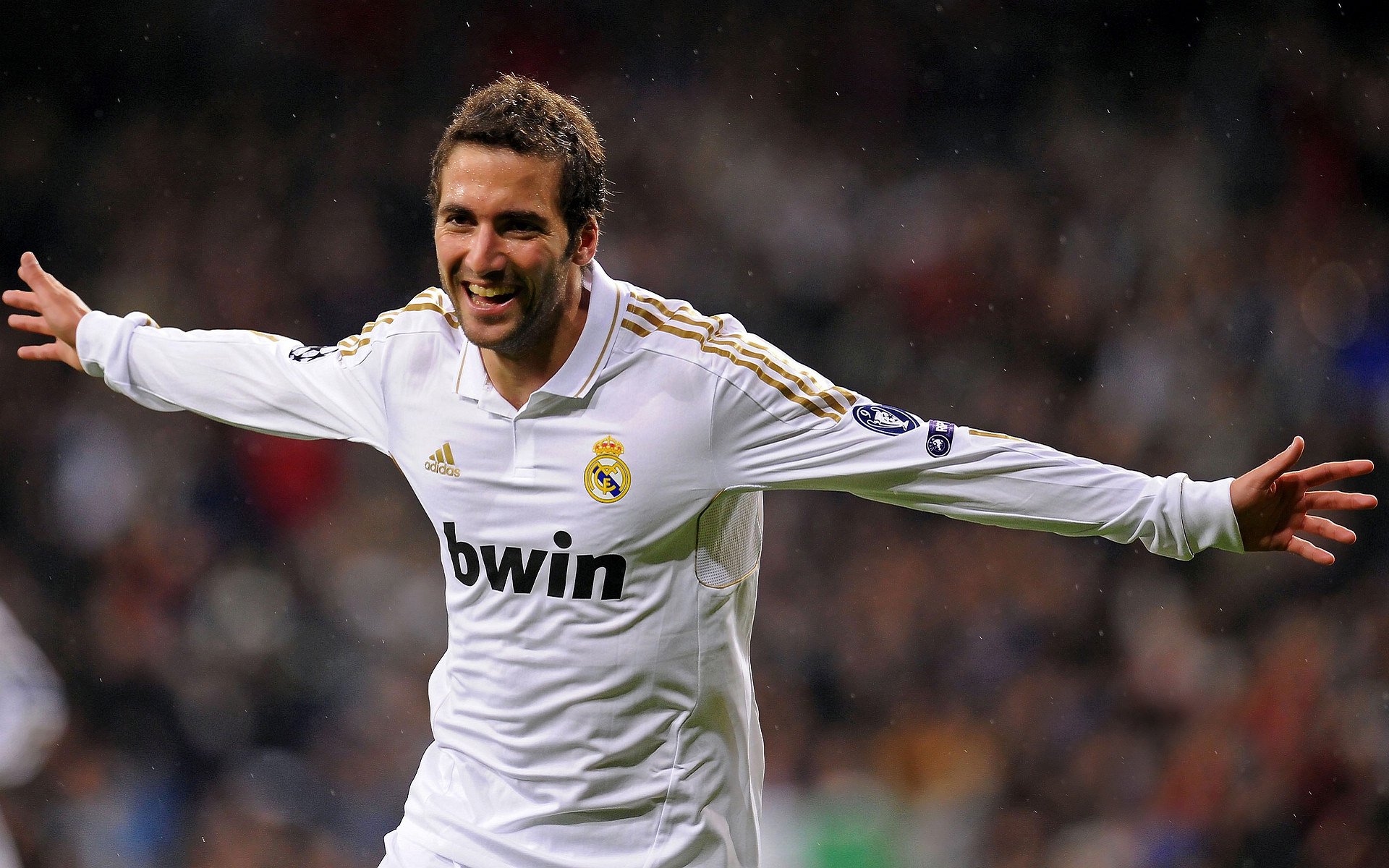 南非羚羊队：以强硬的前场拼抢与快速反击赢得比赛的主动权，北非大羚羊